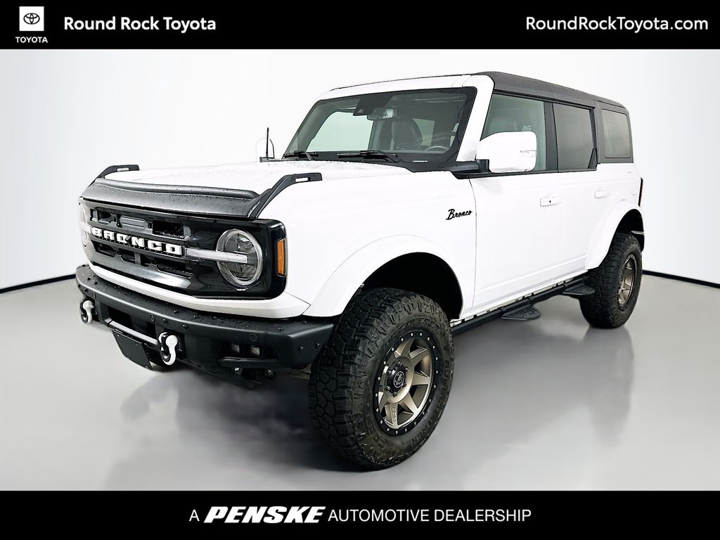 Oxford White 2023 Ford Bronco Outer Banks Advanced 4-Door 4WD SUV / Crossover Four-Wheel Drive Automatic