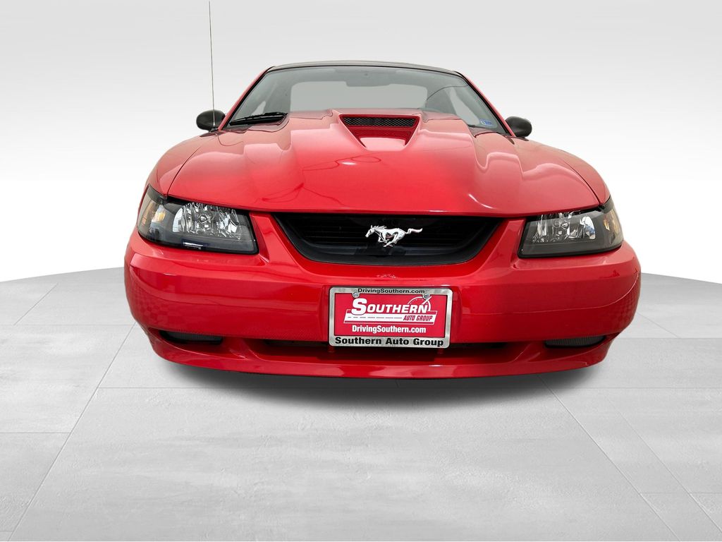 Used 2004 Red Ford GT image 8