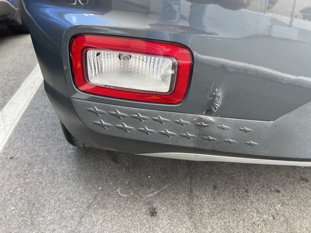 Thumbnail: 2023 Hyundai Venue - 4