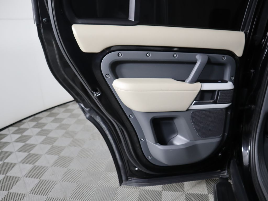 Thumbnail: 2020 Land Rover Defender - 27