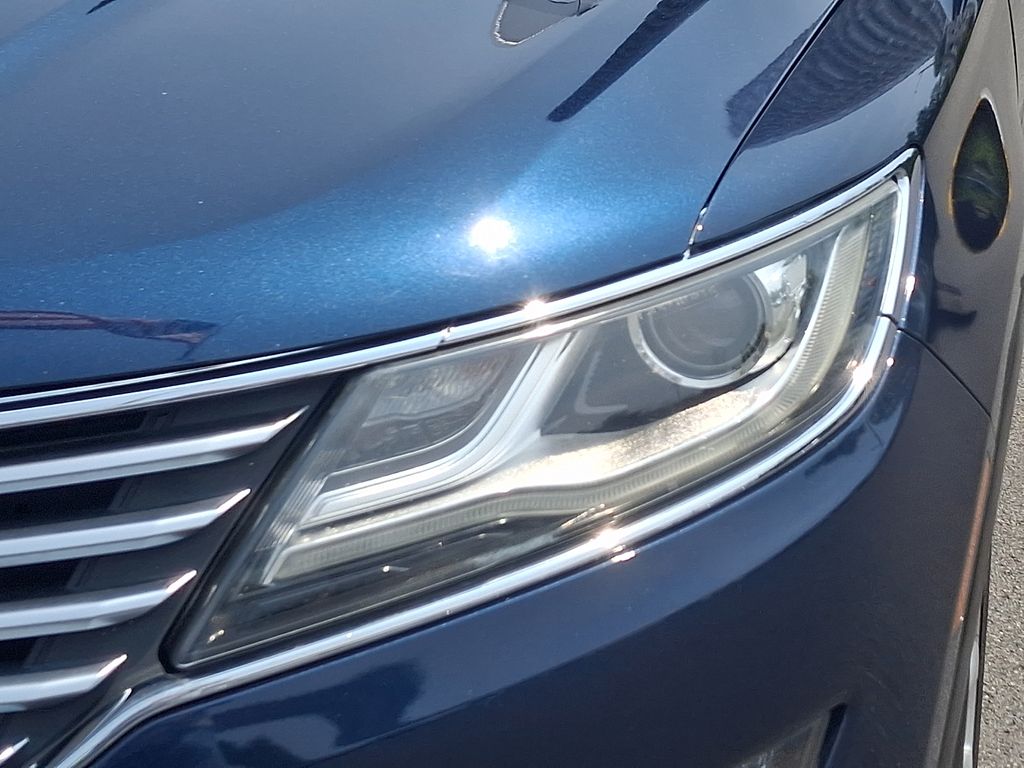 Thumbnail: 2015 Lincoln MKC - 9