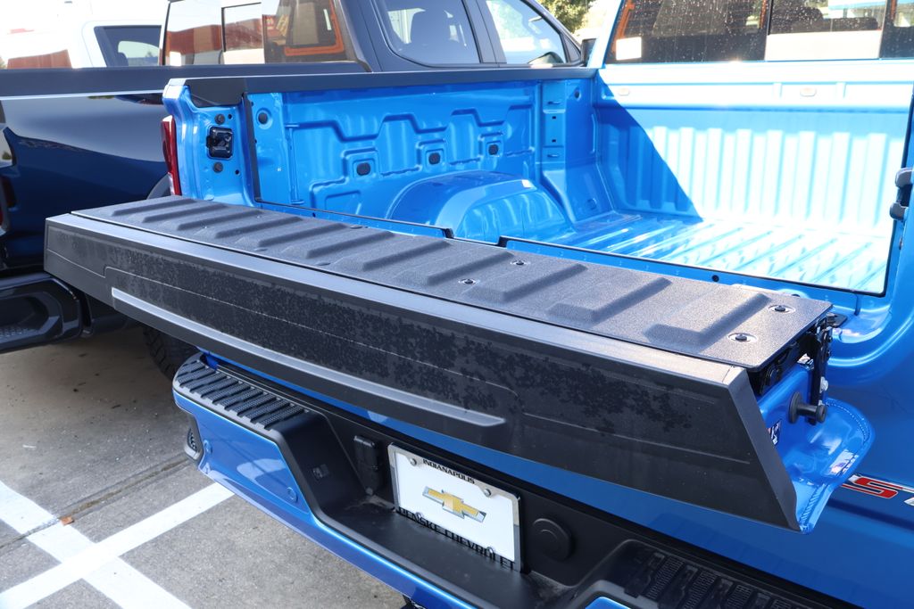 Thumbnail: 2026 Chevrolet Silverado 1500 - 11