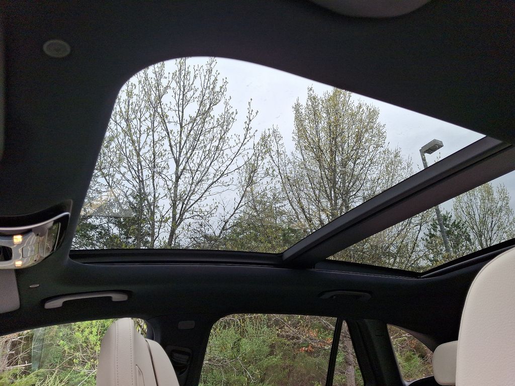 2025 Mercedes-Benz GLC 350 10