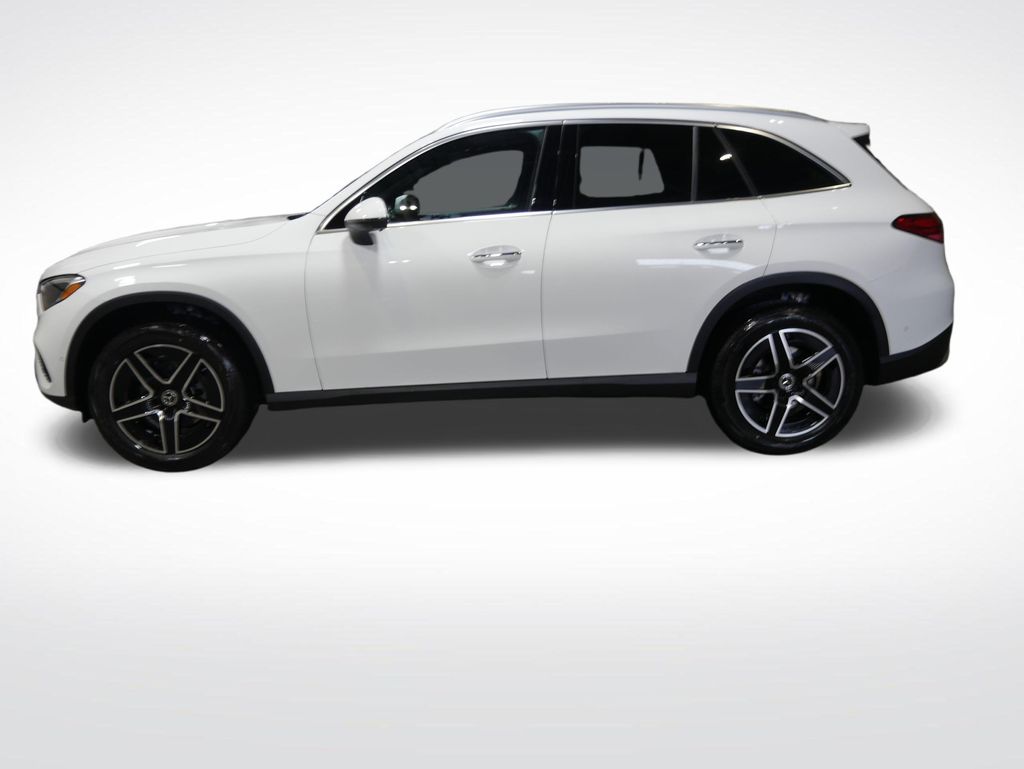 Thumbnail: 2026 Mercedes-Benz GLC - 2