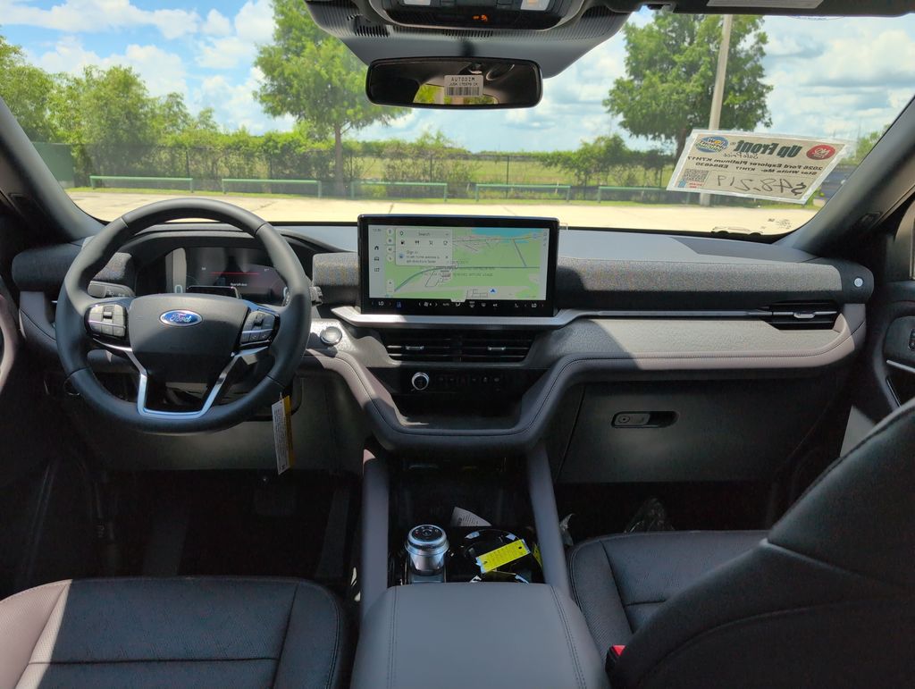 New 2026 White Ford Platinum image 8