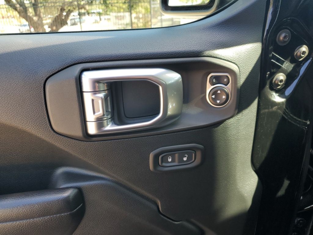 Used Car 2021 Jeep Gladiator  Sport For Sale Under $30,000 In Austin, Texas