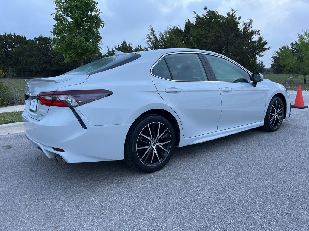 2023 Toyota Camry SE 4
