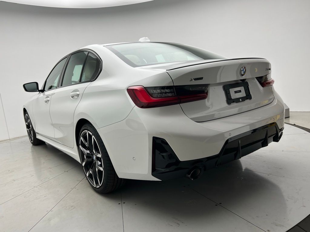 Thumbnail: 2025 BMW 3 Series - 4