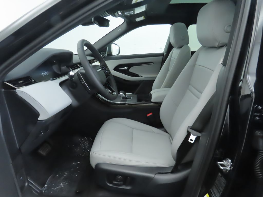 Thumbnail: 2026 Land Rover Range Rover Evoque - 21