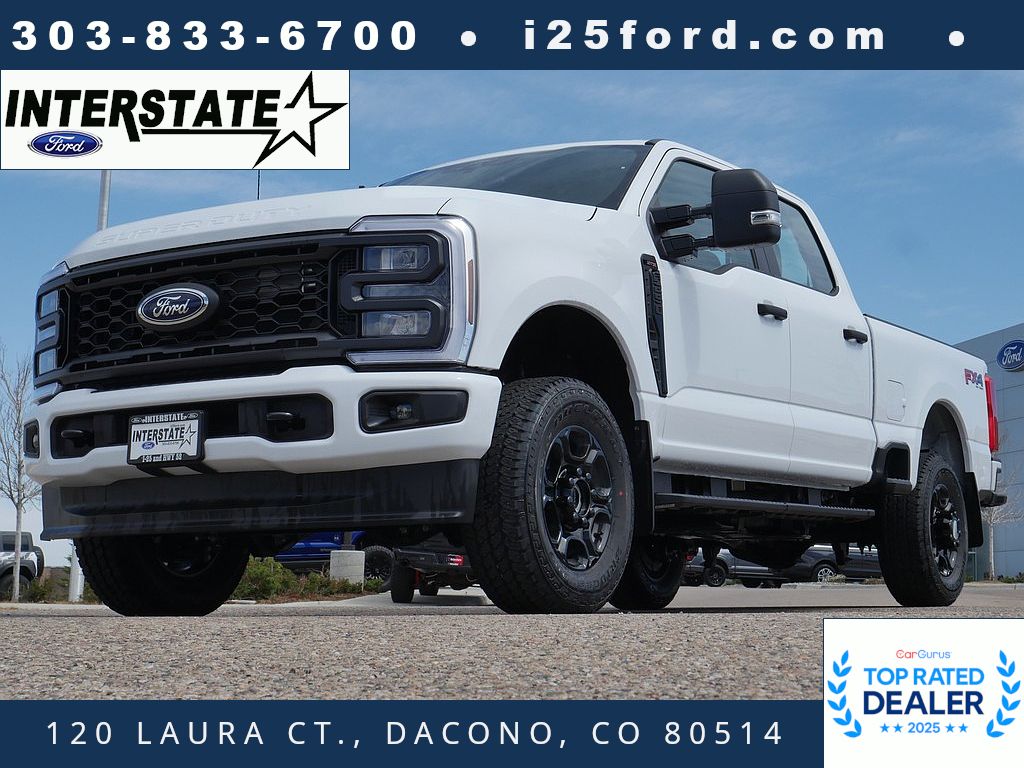 Oxford White 2026 Ford F-250 Super Duty XL Crew Cab 4WD Pickup Truck Four-Wheel Drive Automatic