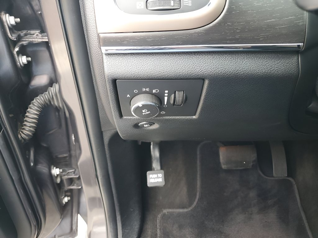 Used Car 2015 Jeep Grand Cherokee  Limited For Sale Under $15,000 In Austin, Texas