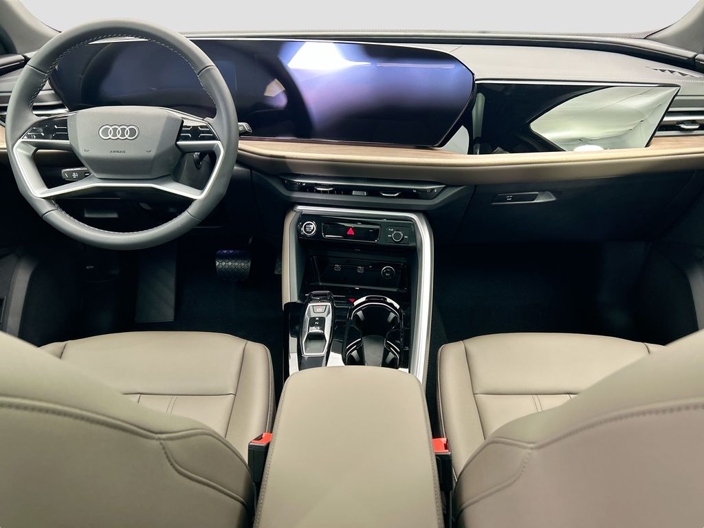 Thumbnail: 2025 Audi Q5 - 13