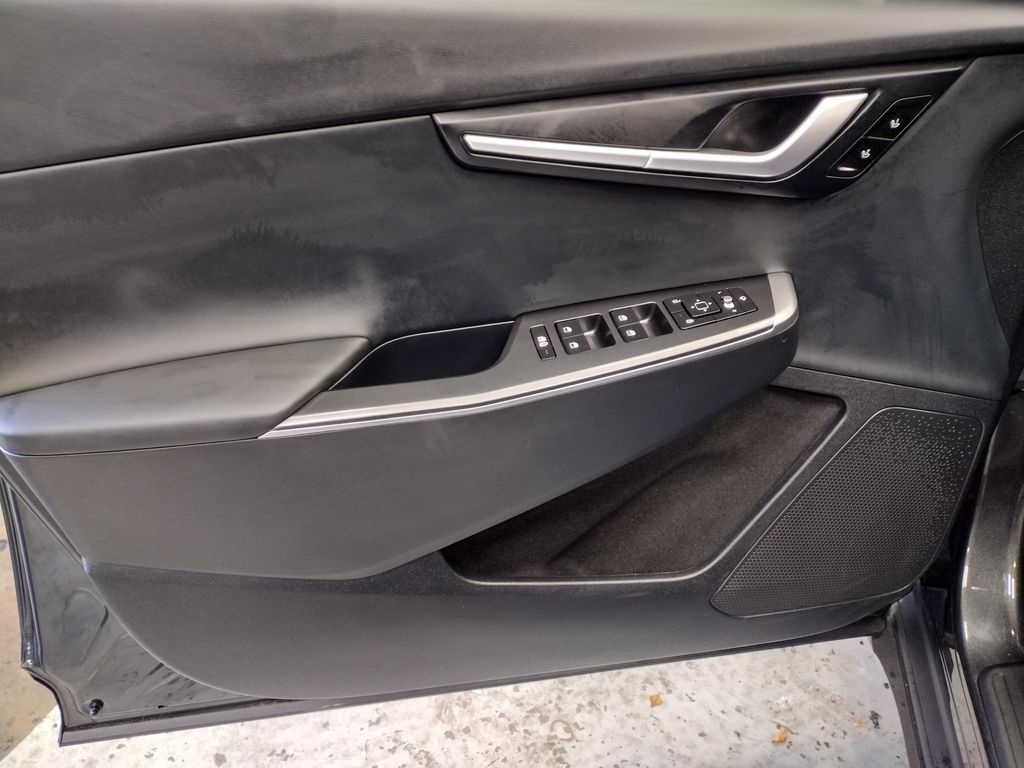 2024 Kia EV6 Light