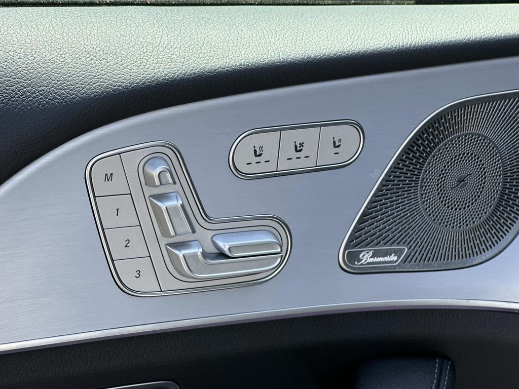 Thumbnail: 2025 Mercedes-Benz GLE - 30