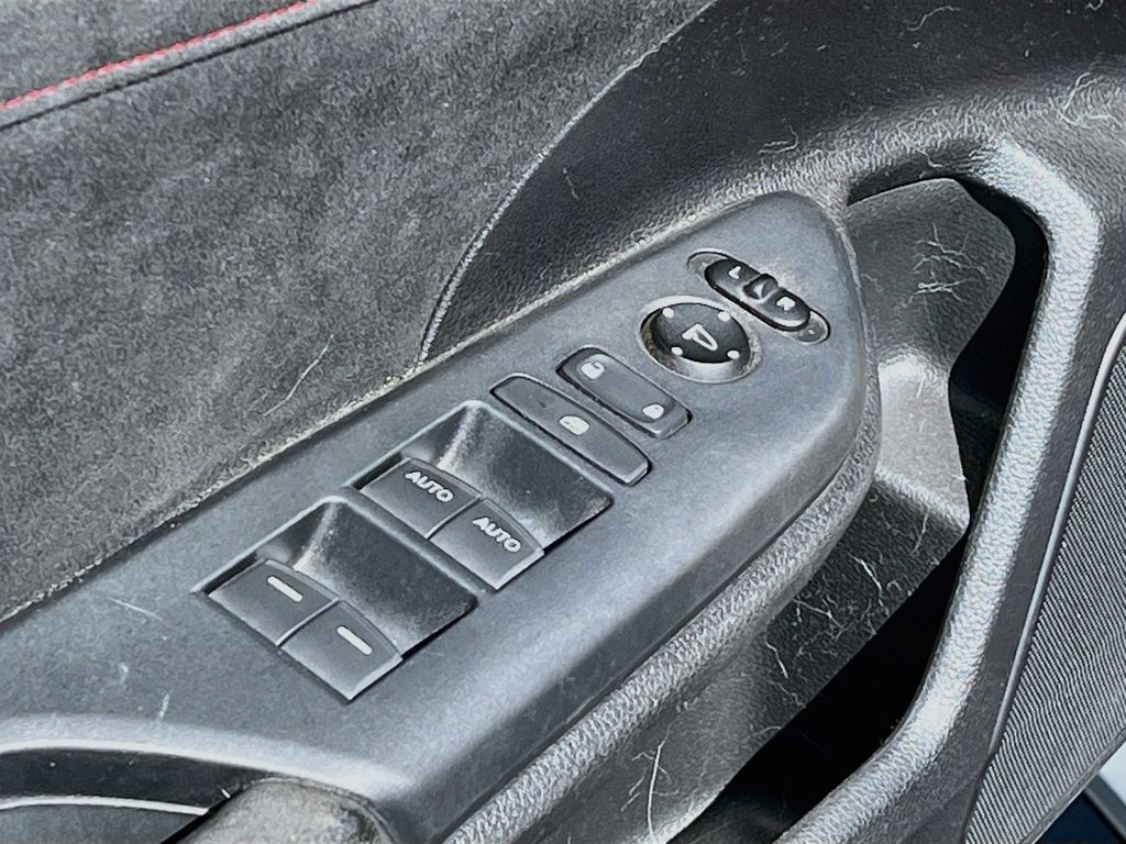 Used 2019  Honda Touring image 18