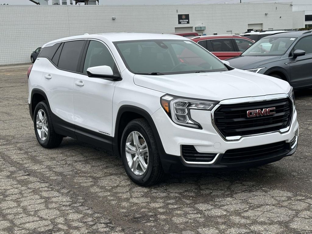 View vehicle photo 7