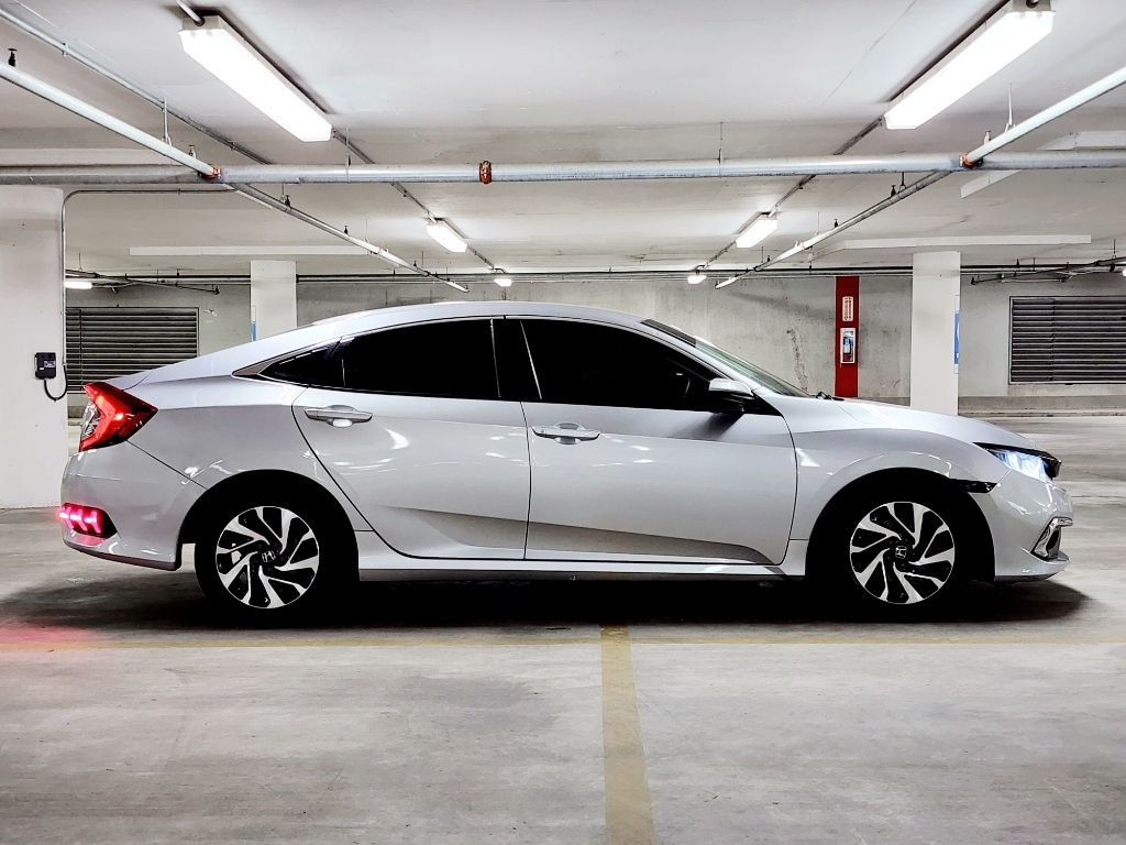 2019 Honda Civic LX 17