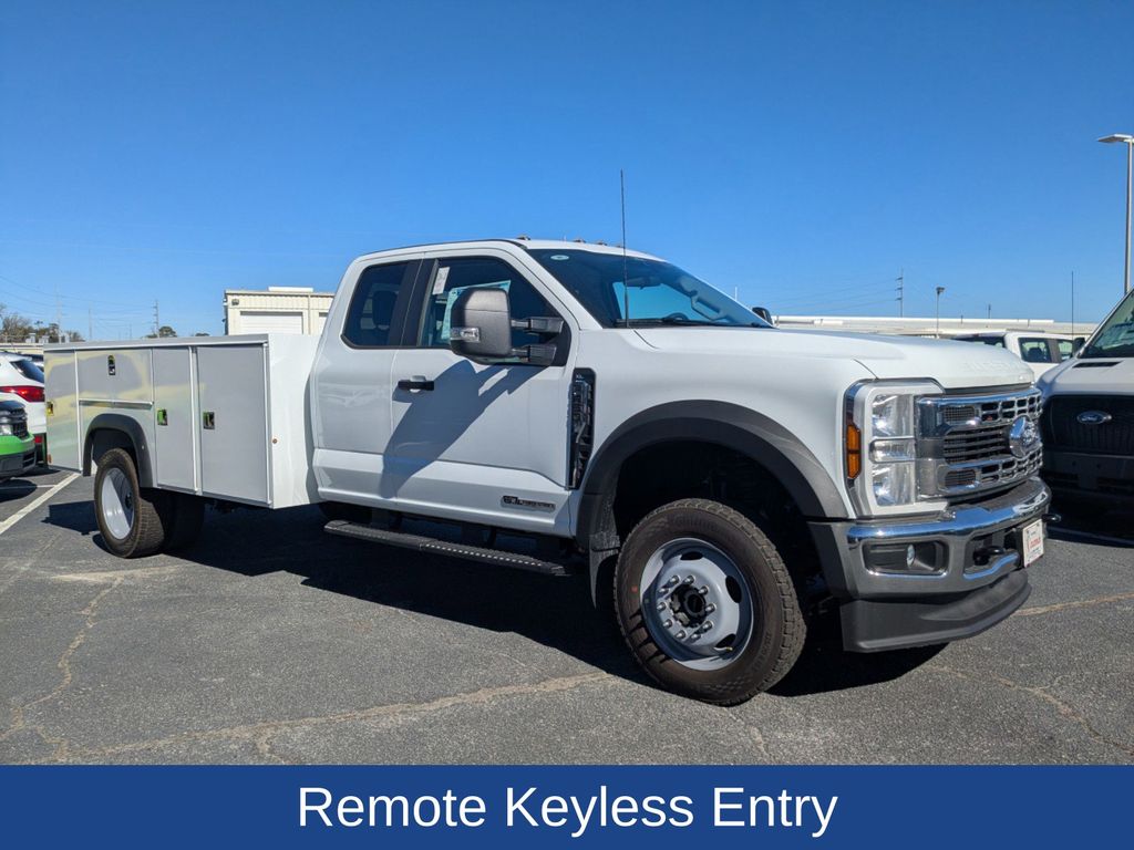 2025 Ford F-450 Chassis XL