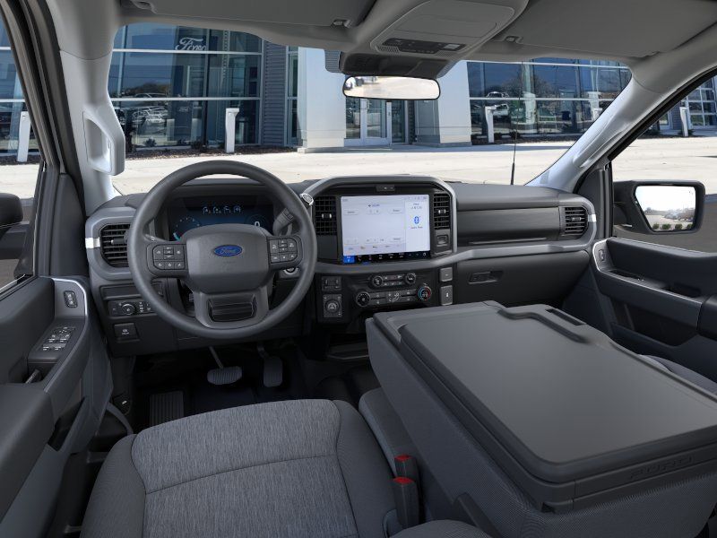 New 2026 Oxford White Ford XLT image 9