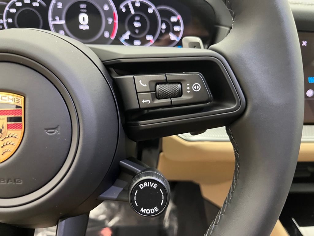 Thumbnail: 2026 Porsche Cayenne - 14