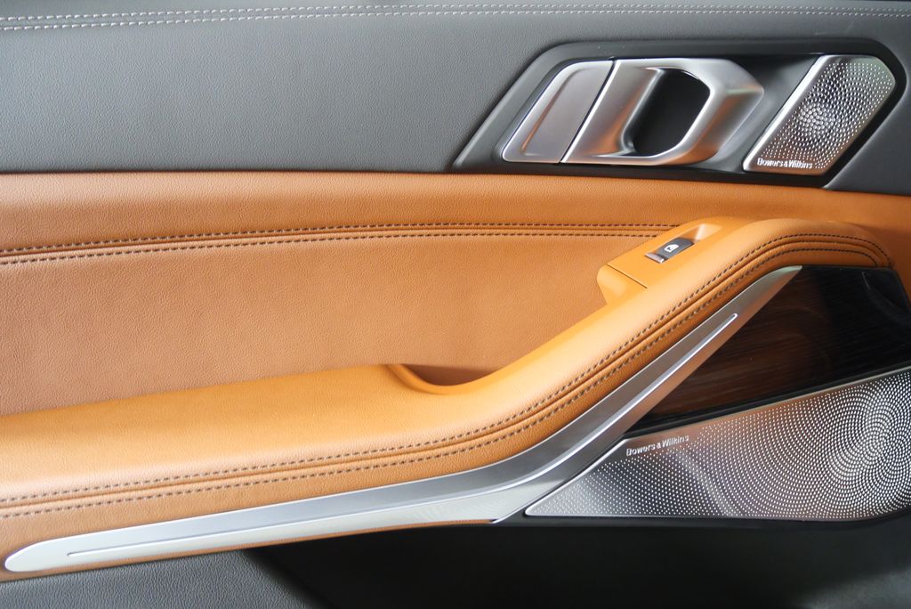 Thumbnail: 2026 BMW X5 - 13