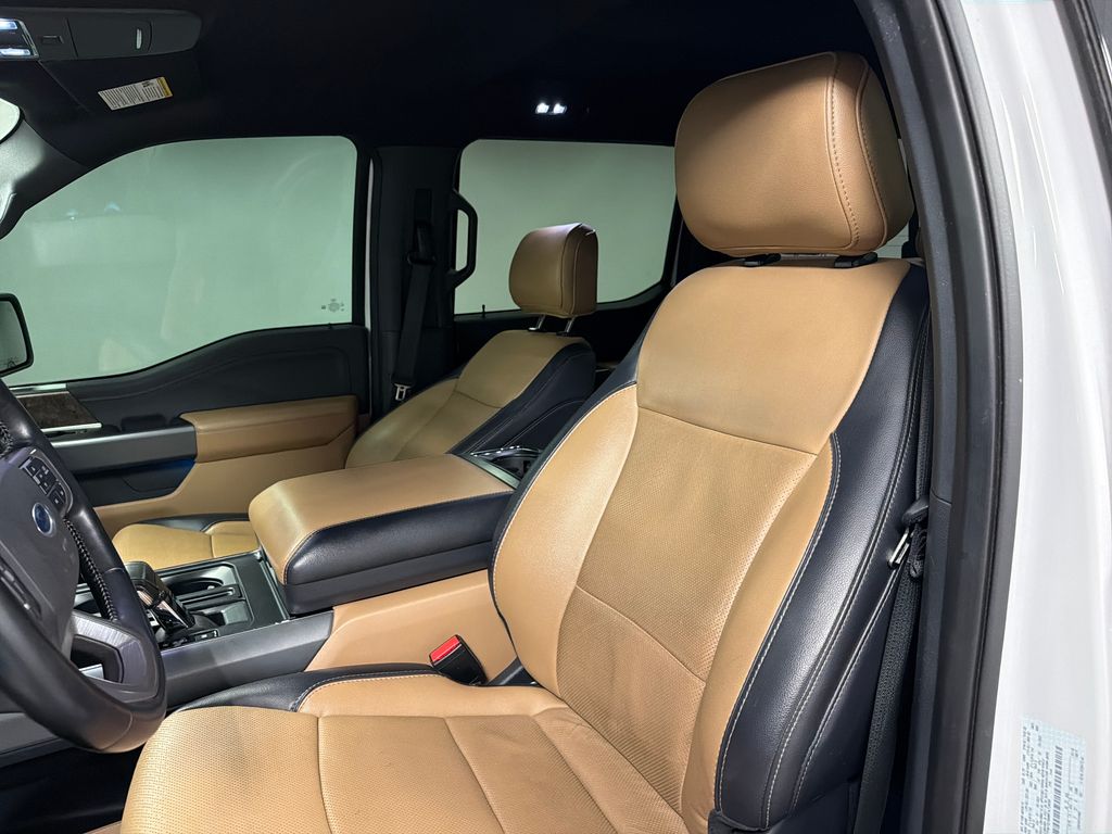 2021 Oxford White Ford F-150 Lariat 4X4 Truck