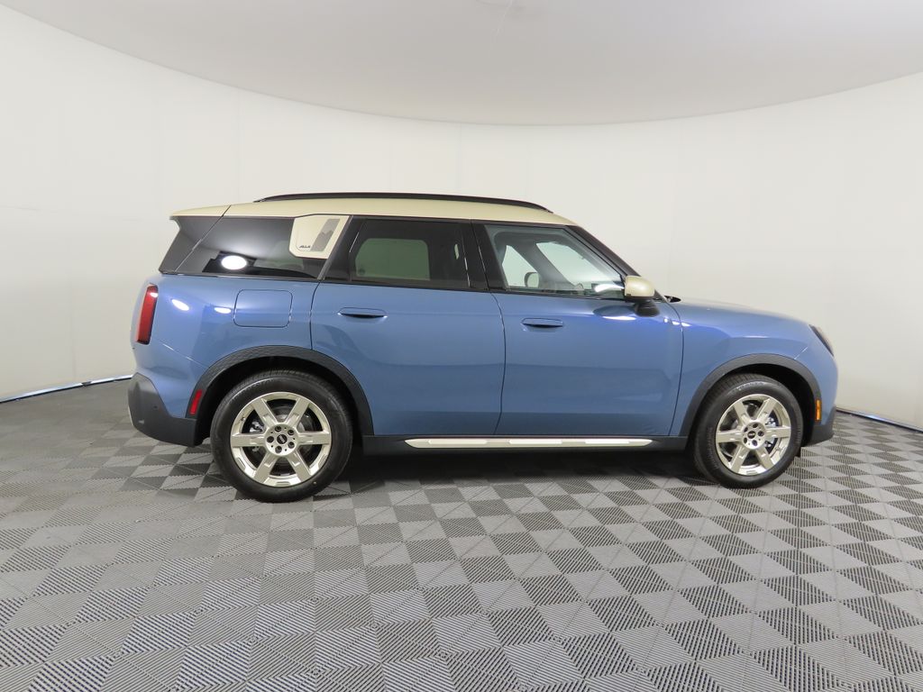 2025 MINI Cooper Countryman Signature 4