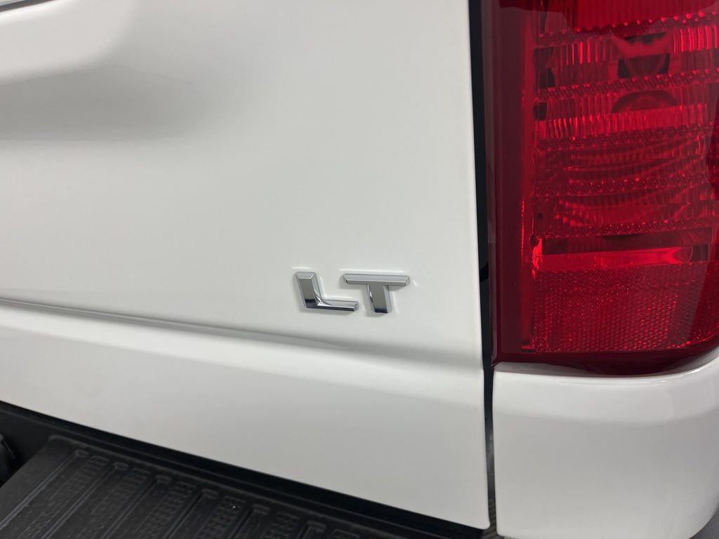 Thumbnail: 2025 Chevrolet Silverado 1500 - 16