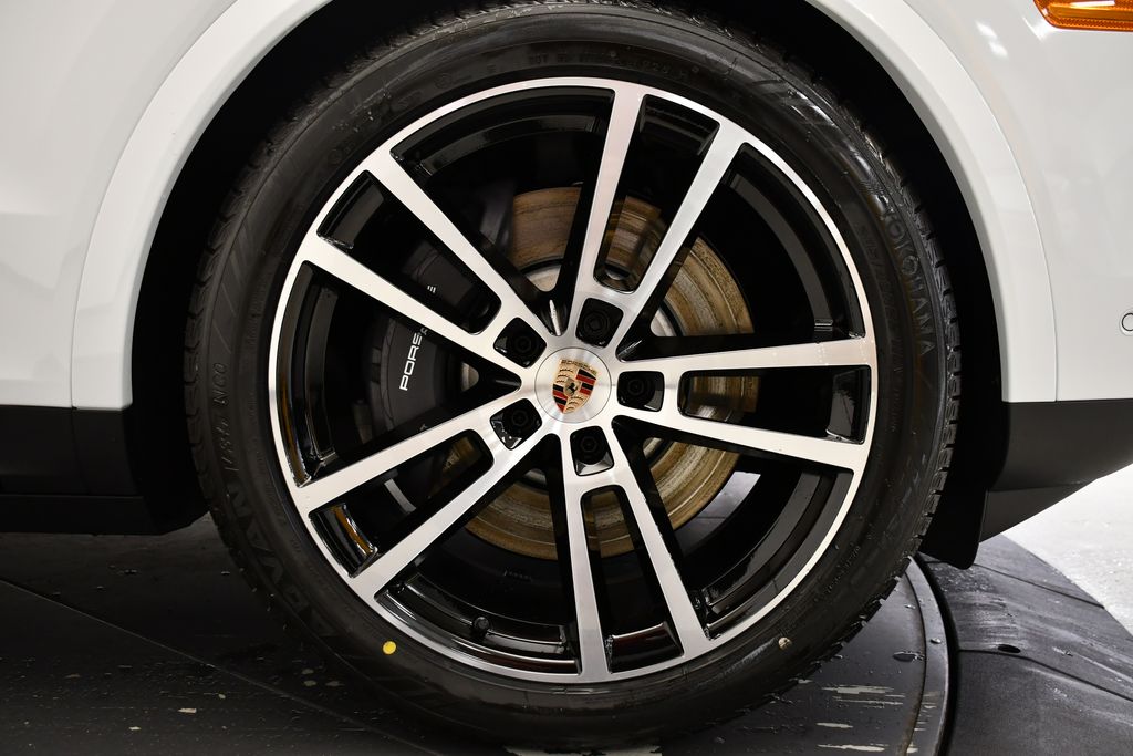 Thumbnail: 2026 Porsche Cayenne - 20