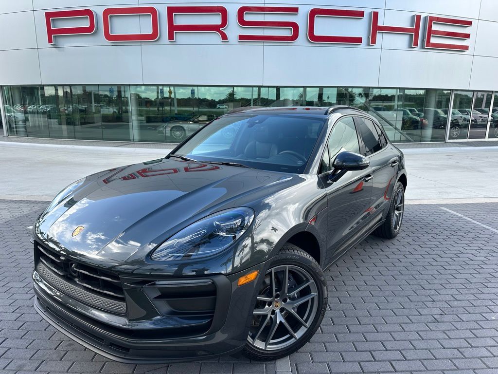 2023 Porsche Macan  -
                  Davie, FL