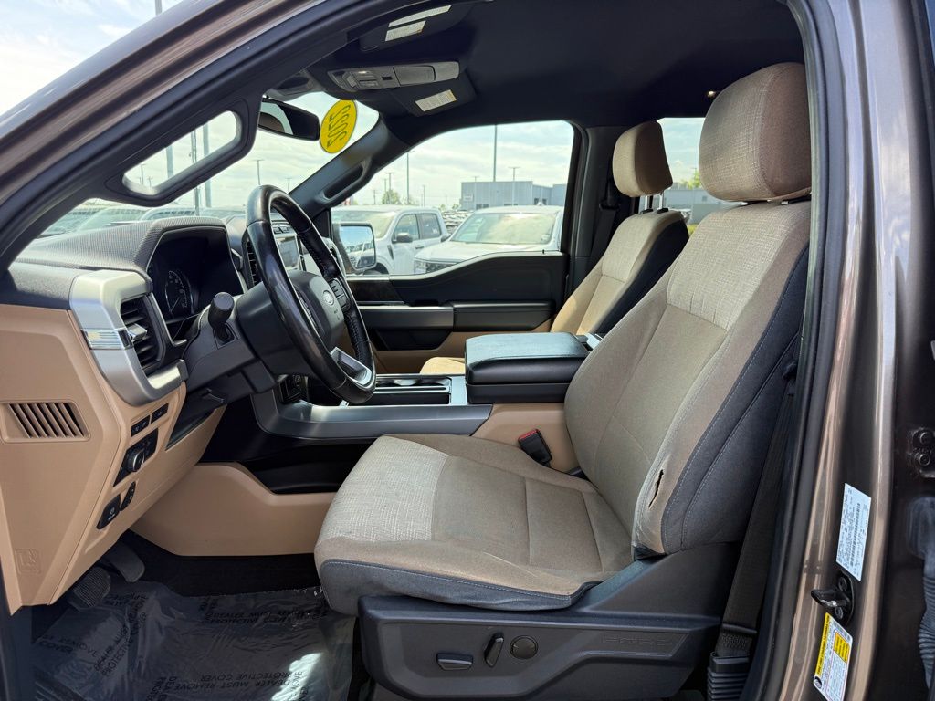 View vehicle photo 5