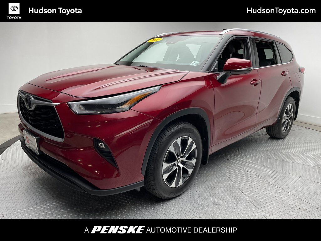Thumbnail: 2021 Toyota Highlander - 1