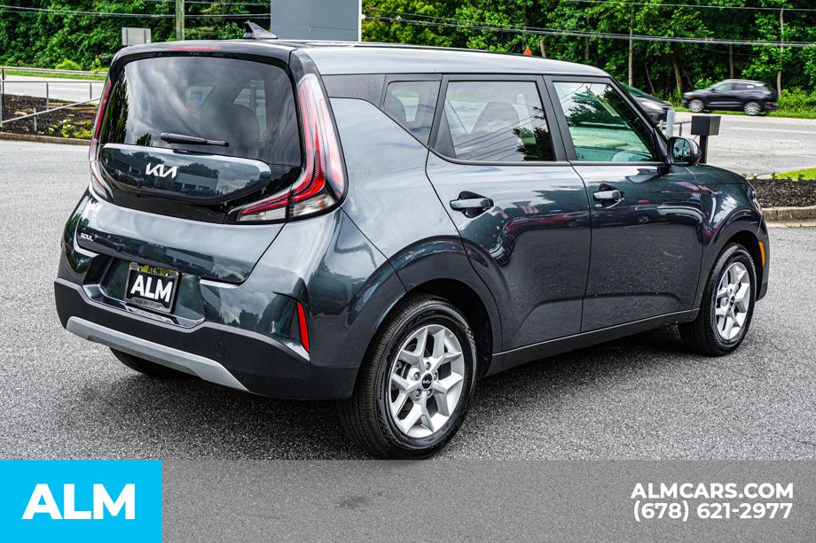 Used 2025 Gray Kia LX image 5