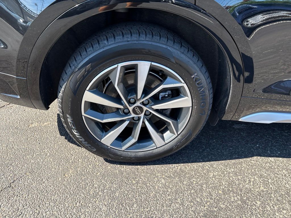 Thumbnail: 2023 Audi Q5 - 19
