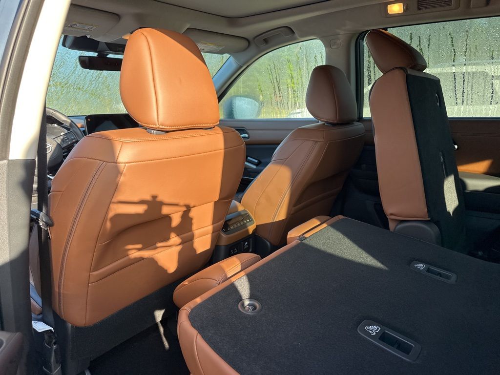 2024 Gun Metallic Nissan Pathfinder Platinum 4X4 SUV