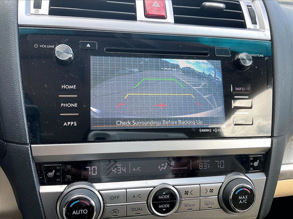 2016 Subaru Legacy — photo 13