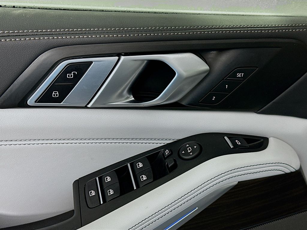 Thumbnail: 2025 BMW X5 - 18