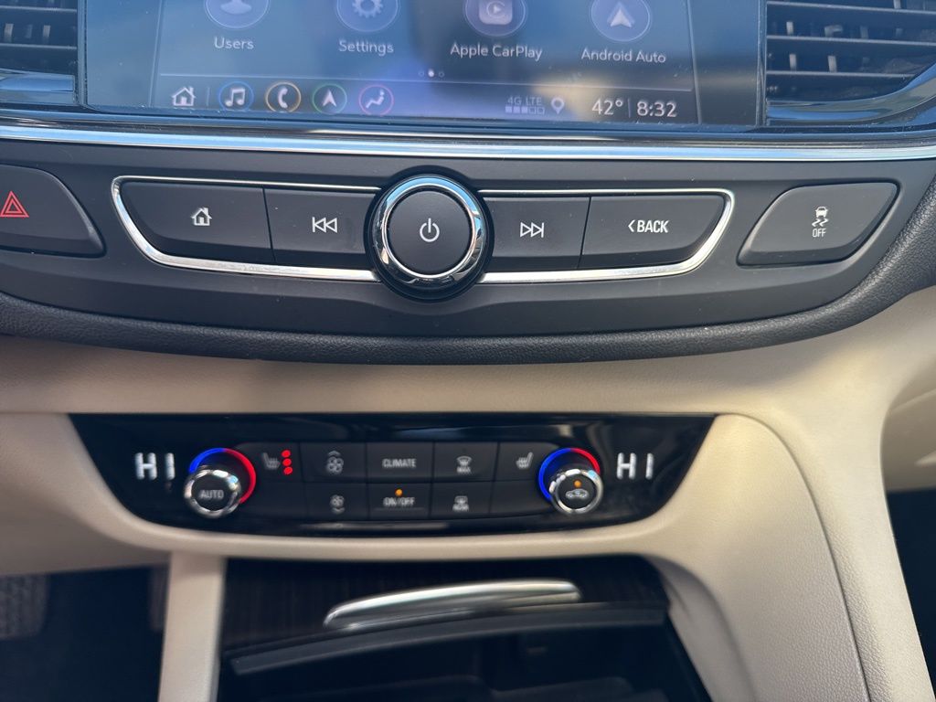 2019 Buick Regal TourX AWD Essence