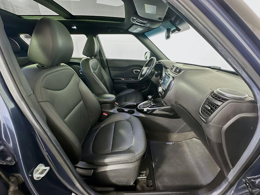 Thumbnail: 2015 Kia Soul - 27