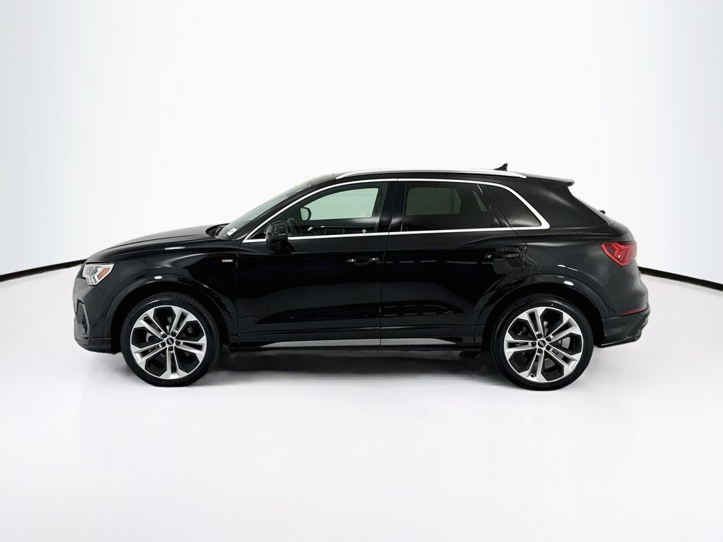 Thumbnail: 2021 Audi Q3 - 8
