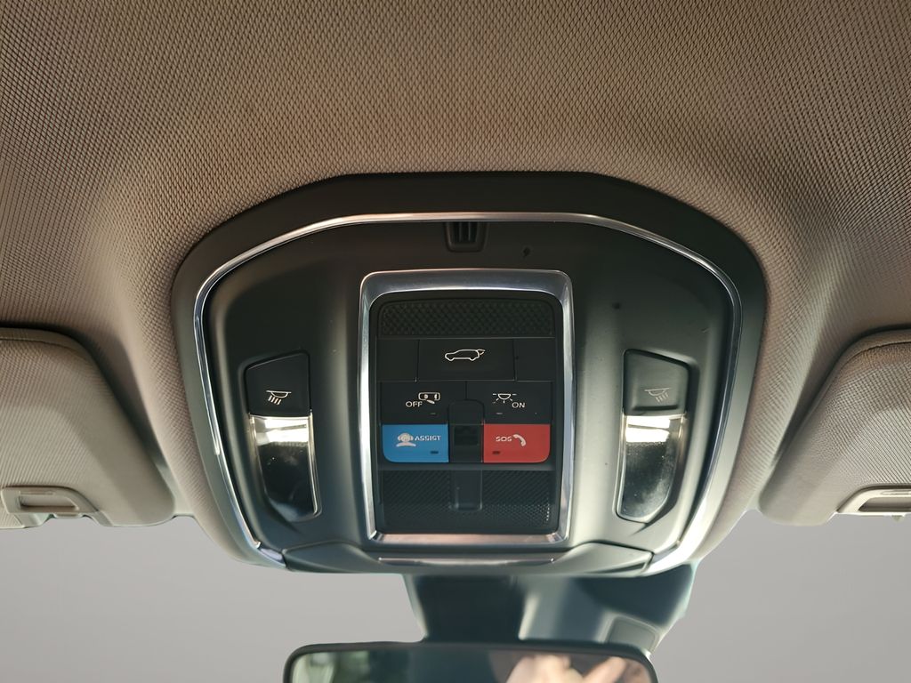 Used Car 2023 Jeep Grand Cherokee  Limited For Sale Under $30,000 In Austin, Texas