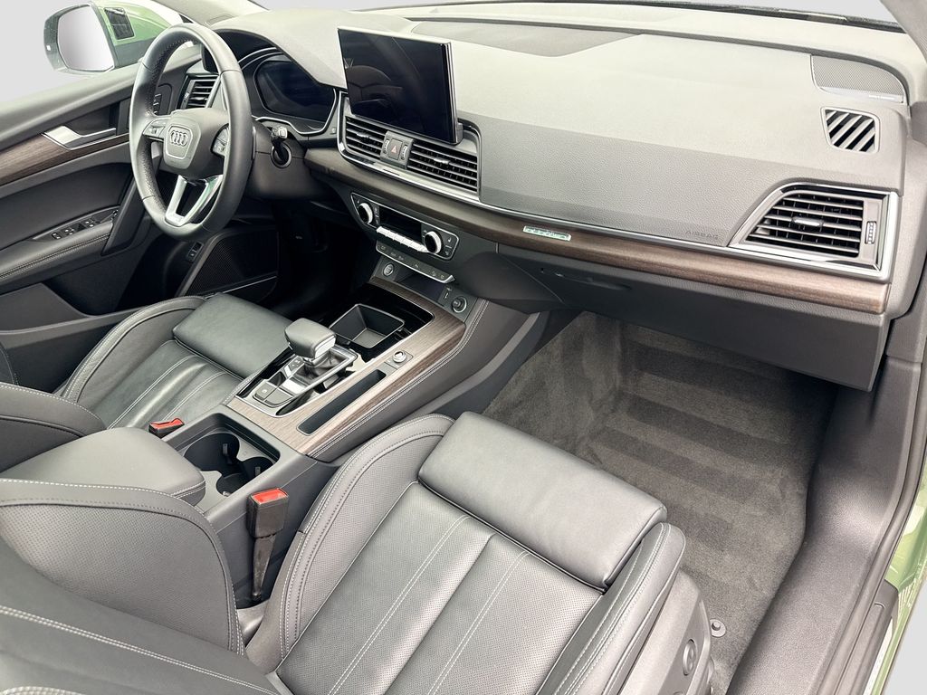 Thumbnail: 2025 Audi Q5 - 16