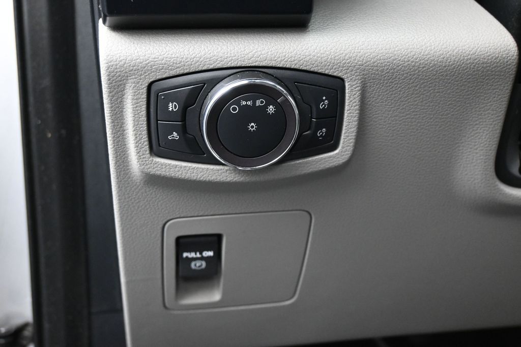 Used 2019 Ingot Silver Ford XL image 15