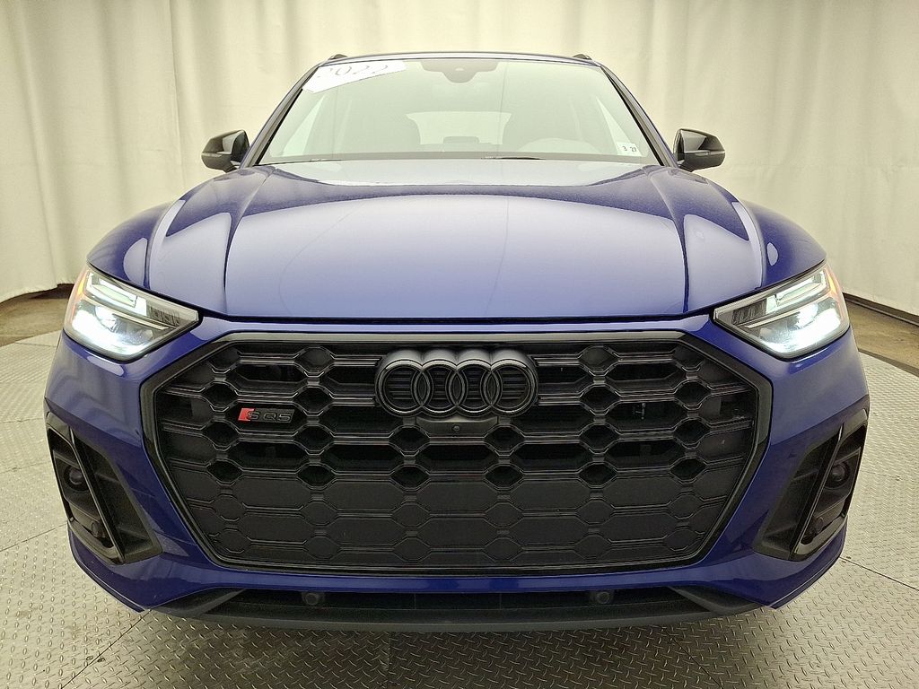 Thumbnail: 2022 Audi SQ5 - 2