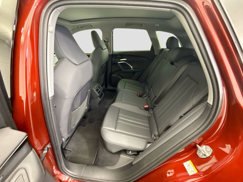 Thumbnail: 2025 Audi Q5 - 20