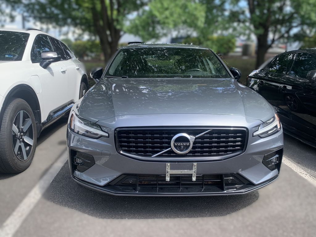 Thumbnail: 2021 Volvo S60 - 2