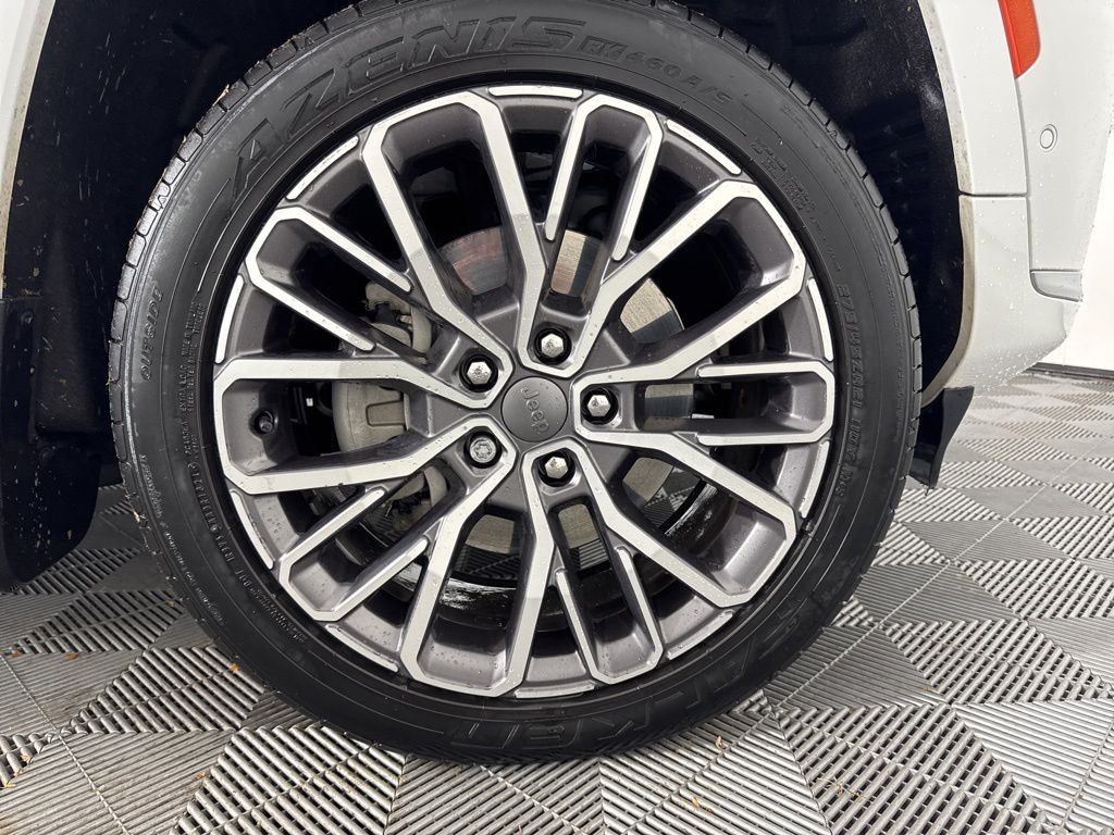 Thumbnail: 2022 Jeep Grand Cherokee L - 12