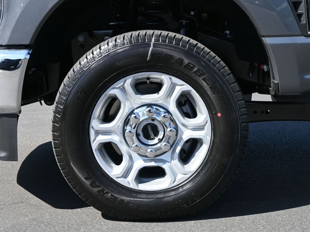 2025 Ford F-350 Super Duty XLT