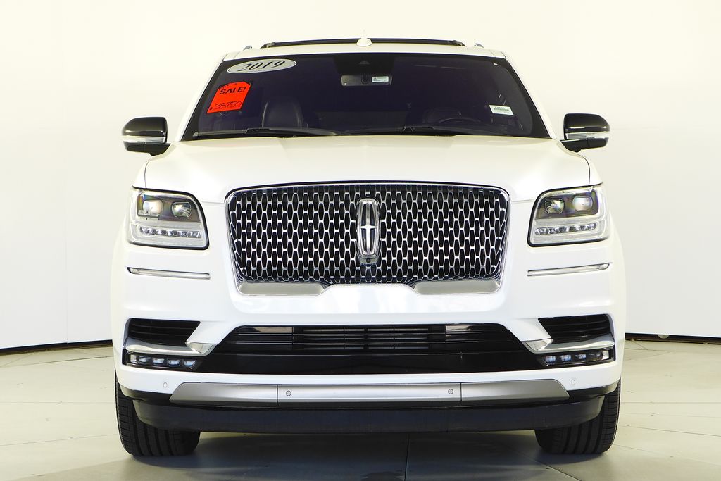 Thumbnail: 2019 Lincoln Navigator - 3