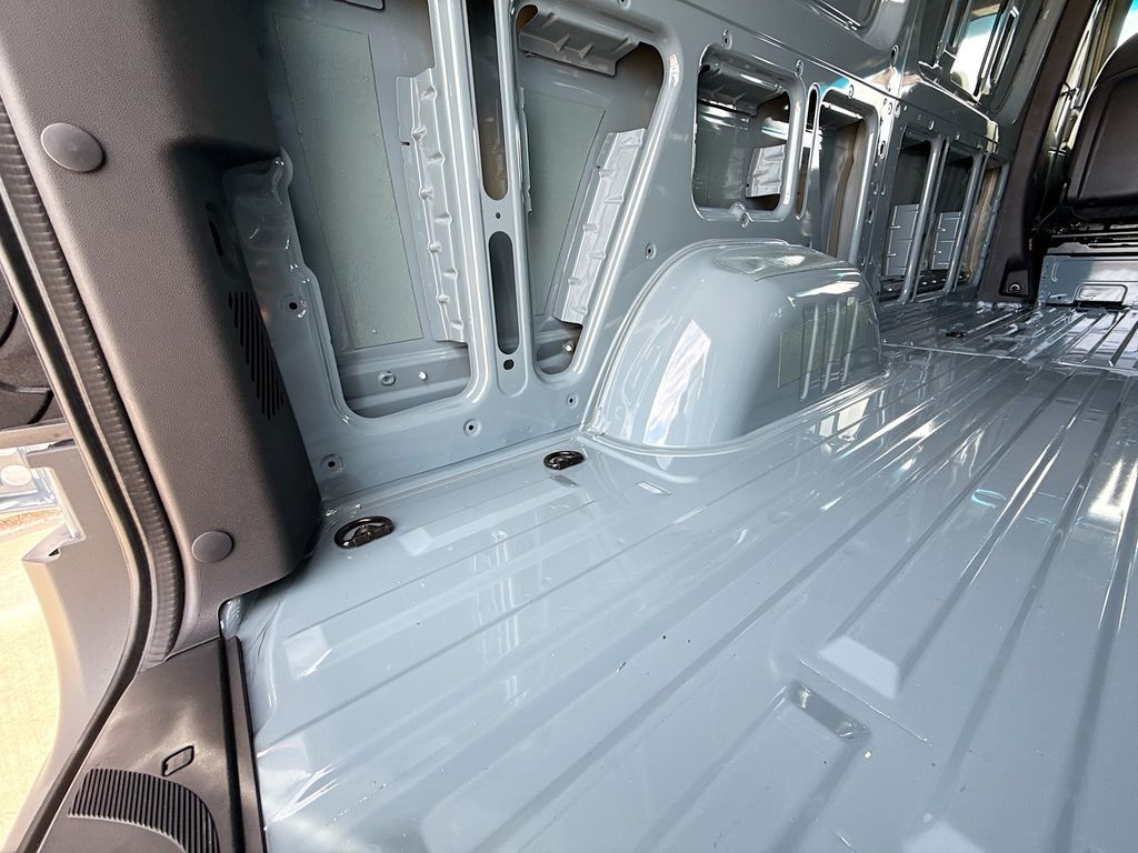 Thumbnail: 2026 Mercedes-Benz Sprinter - 25